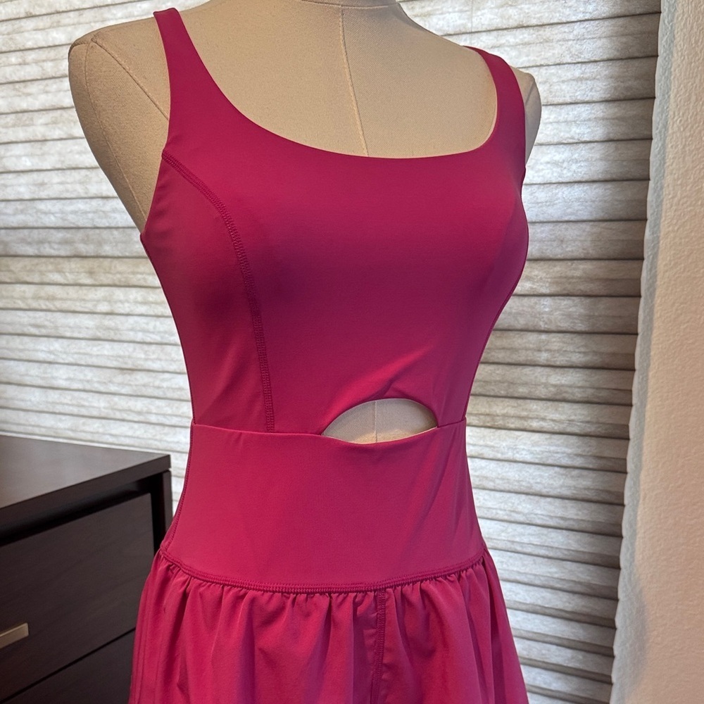 Caracilia Women's Stretchy Pink Workout Romper. Size Small - Picture 4 of 9